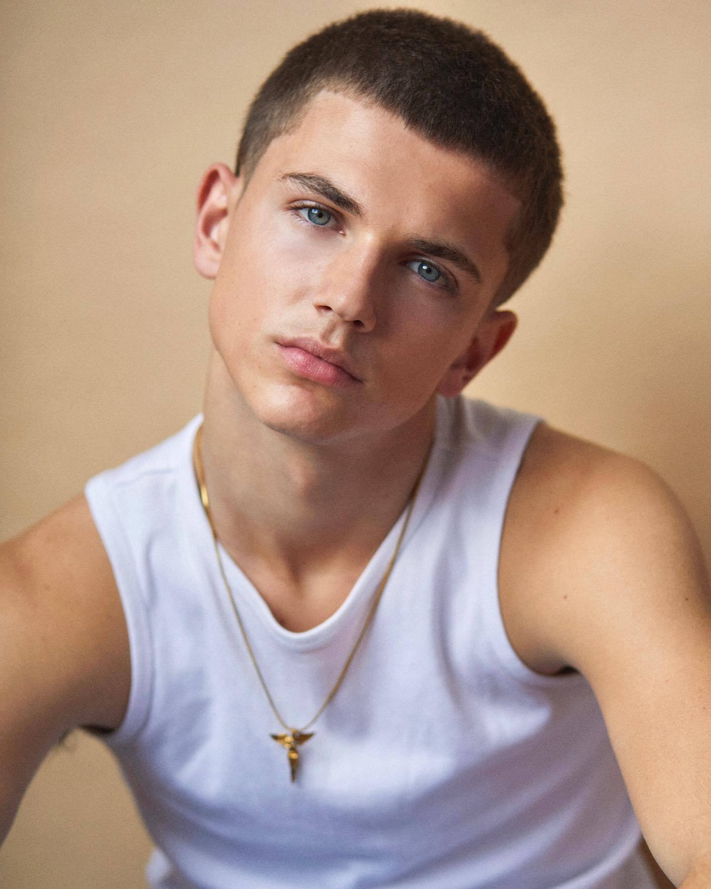 Oscar sam curtis