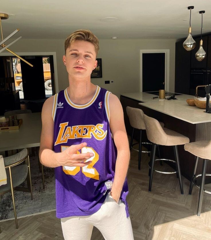 Hrvy