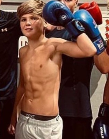 Insta Johnny Gaskin topless