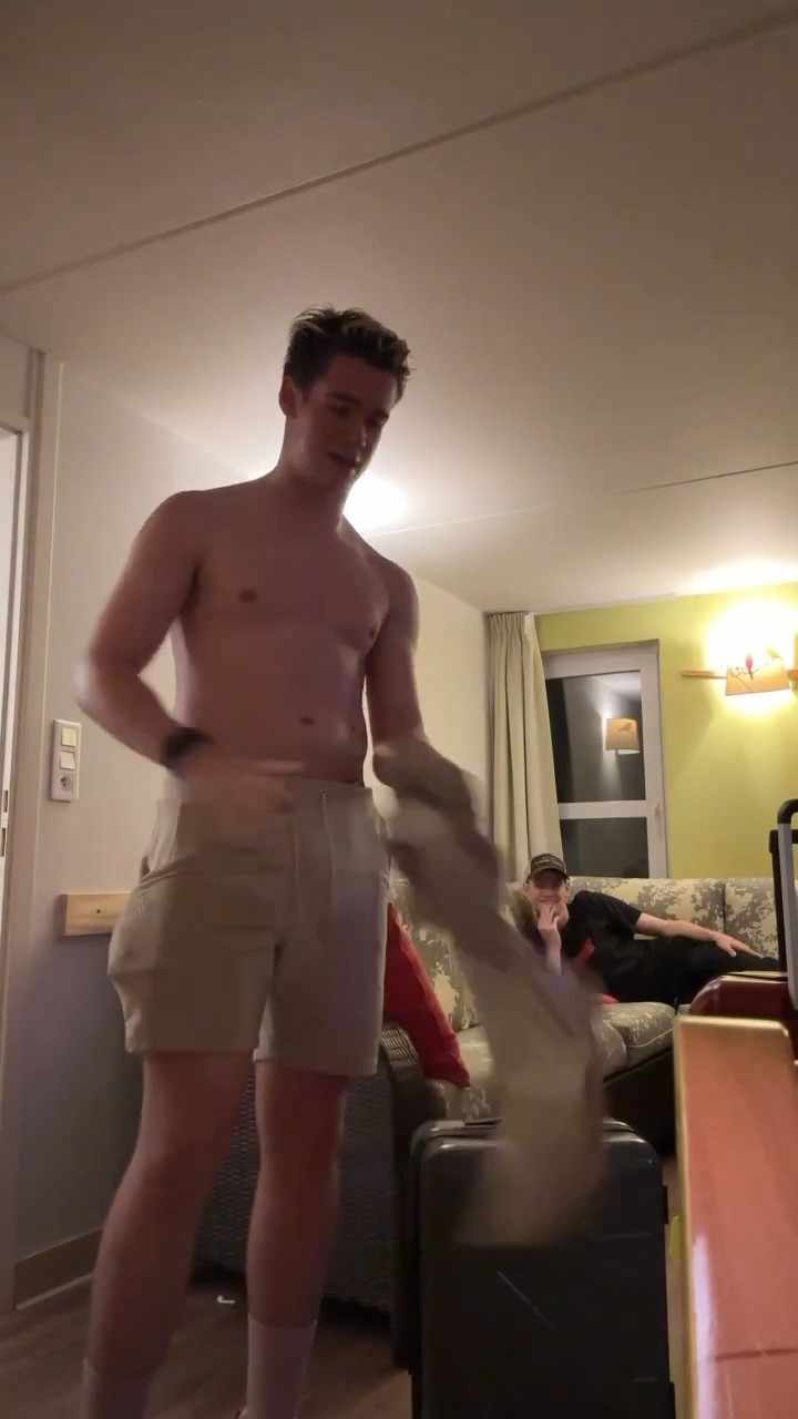Shirtless Guys