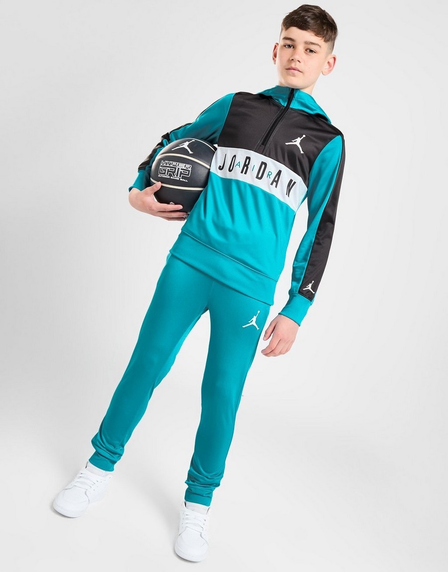 Finlay Yates