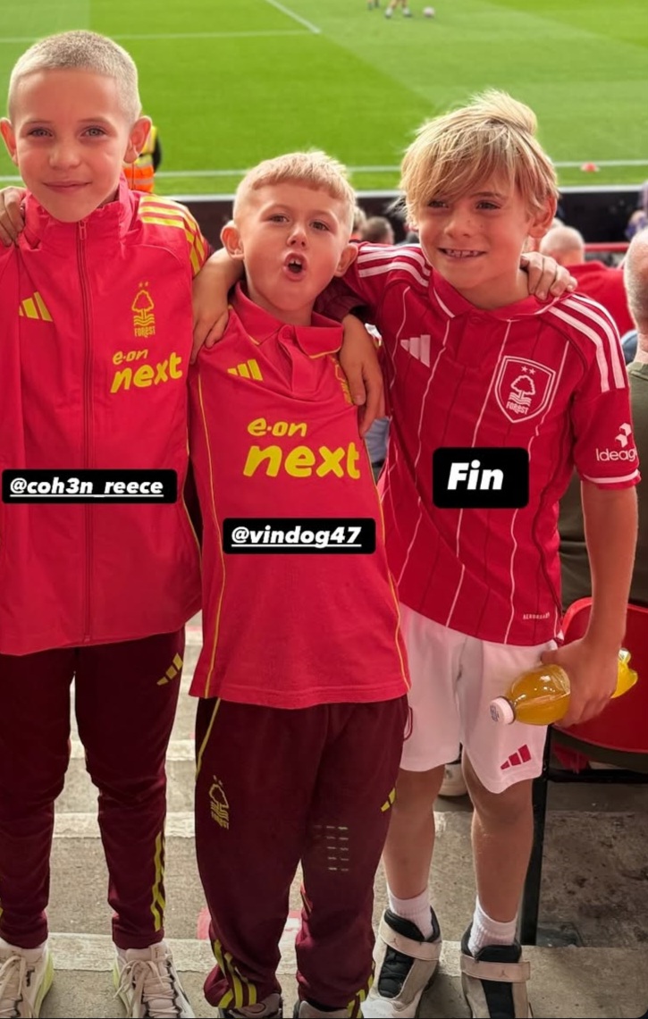 Insta lads football kit