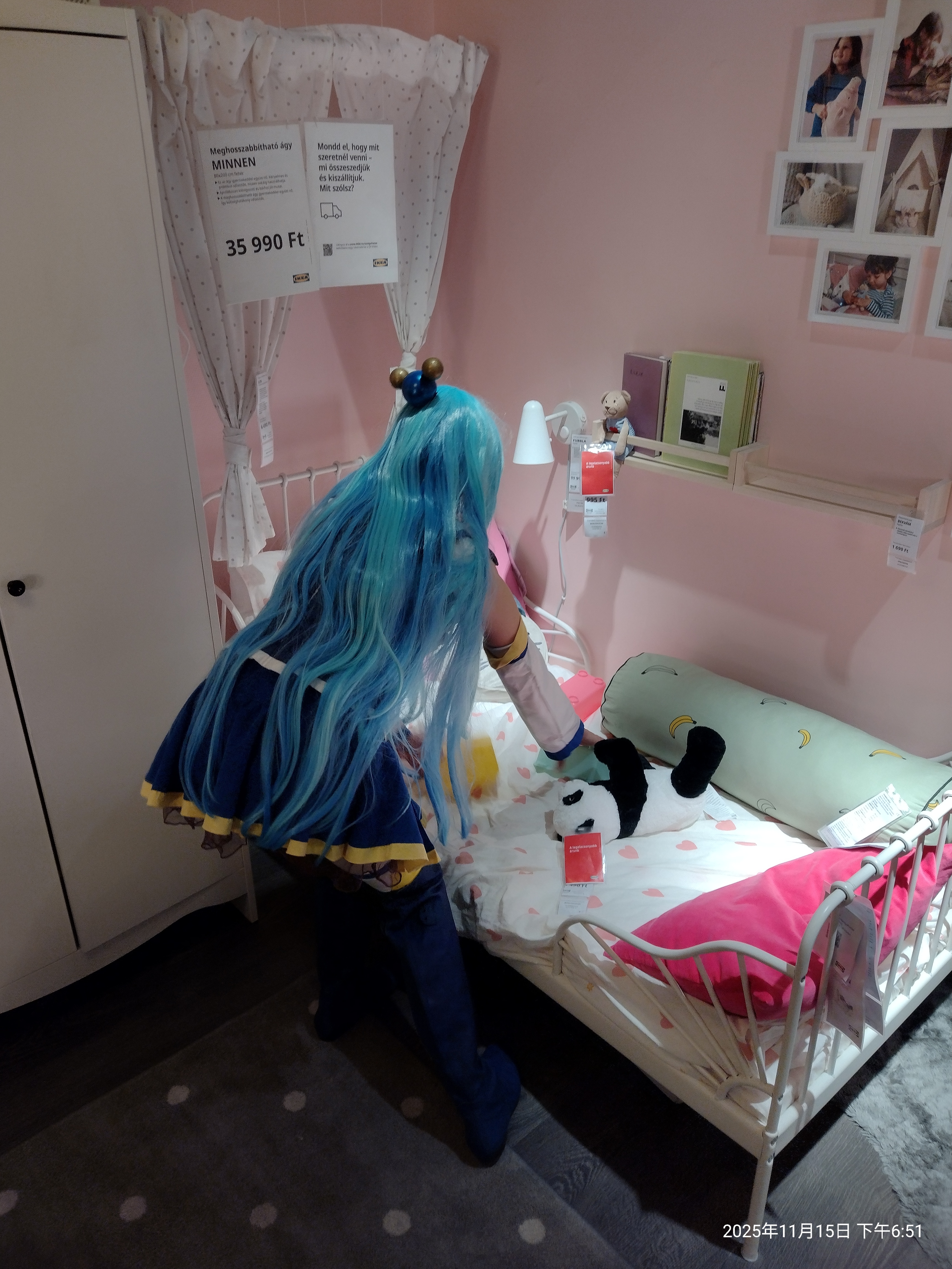Ikea con 1