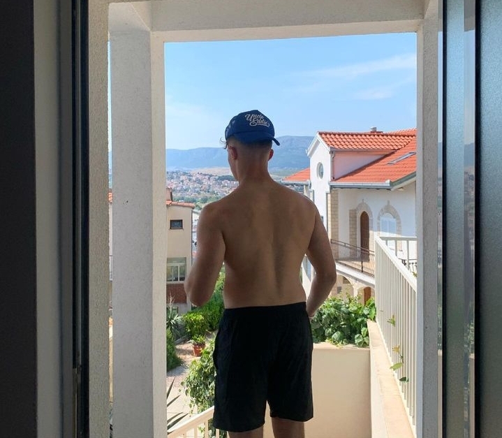 Topless Guys