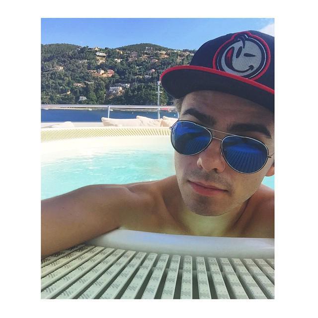 Topless Guys