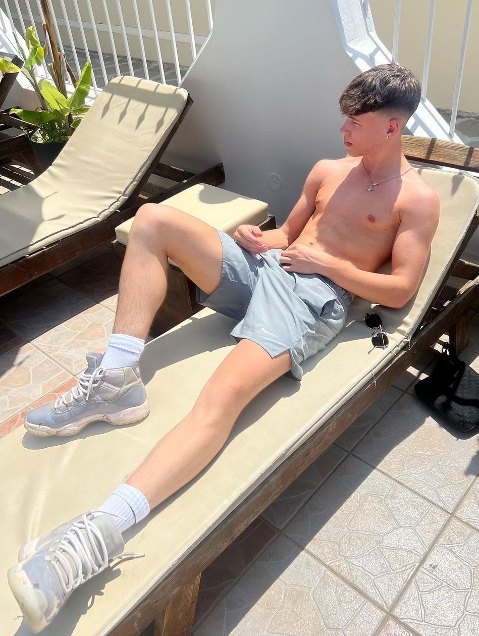Shirtless guys