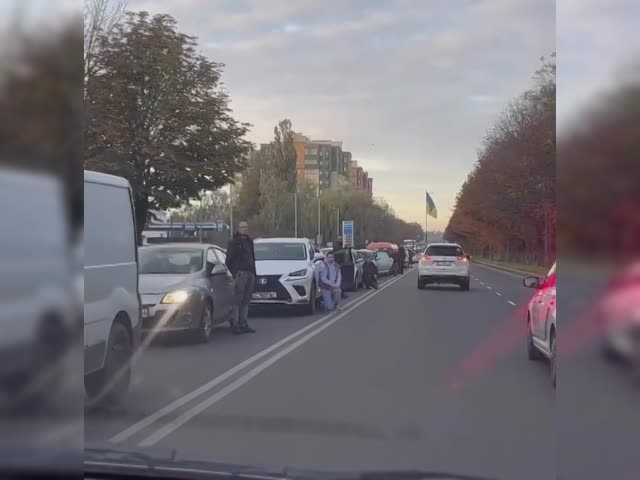 KqhToQmwhe5BHmNR.mp4