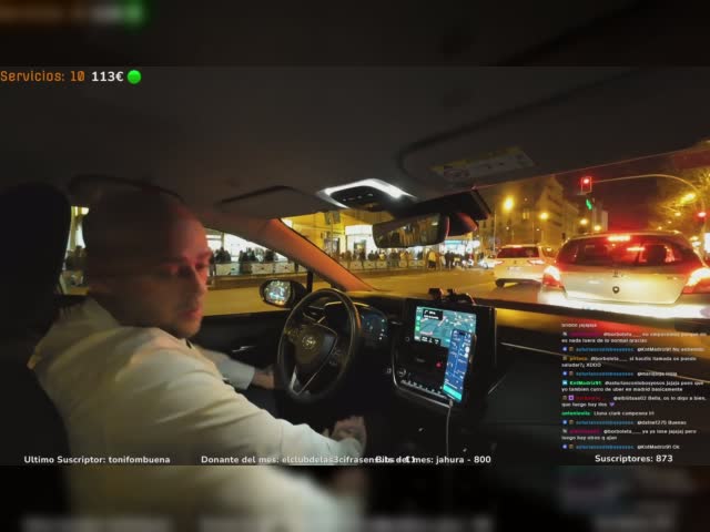 Jony felicita a Lluna por el Esland IRL