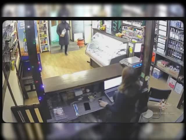 Puting fire in small shop in Russia