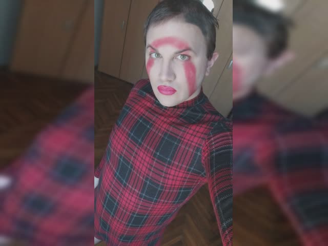 RED QUEEN