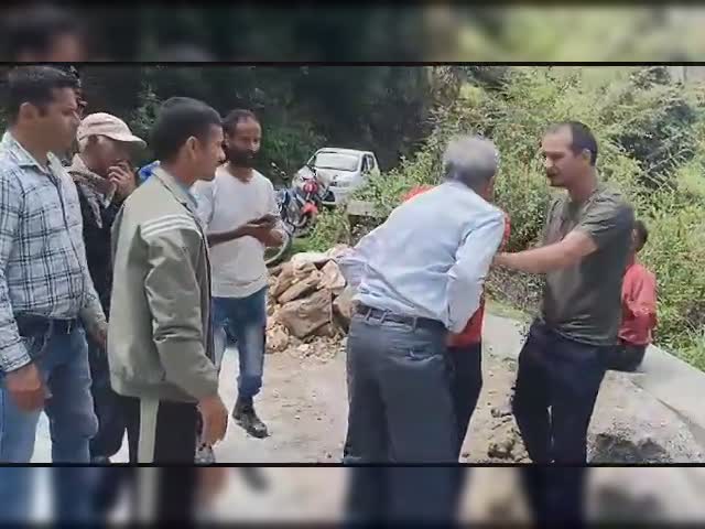 d8r-3XO7YdgpJ7NA.mp4
