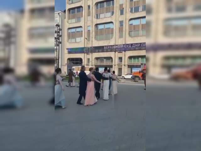 VID_20220610_003028_879.mp4