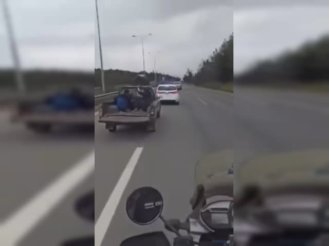 Police chase in Greece